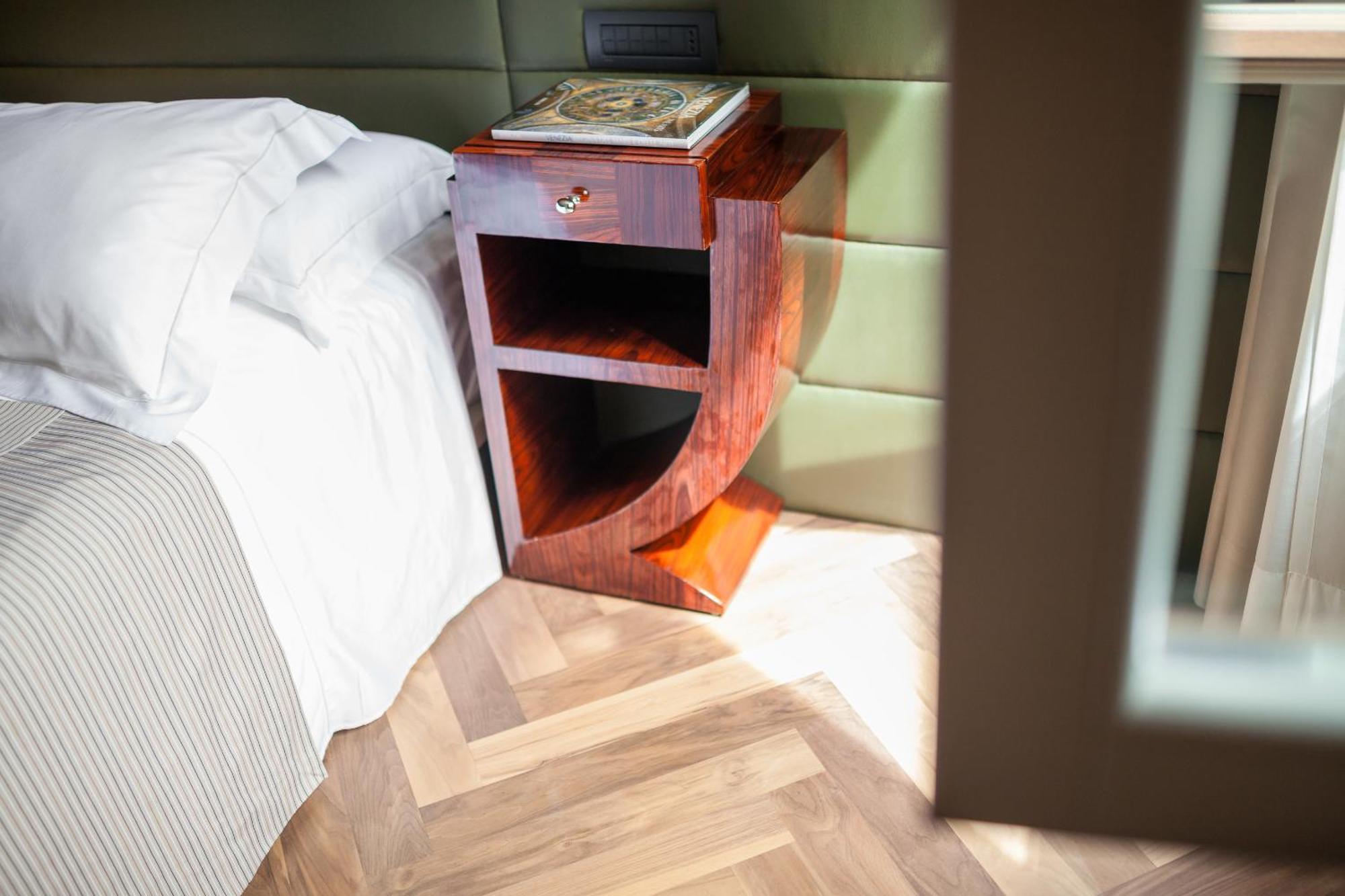 Liassidi Wellness Suites Veneza Quarto foto